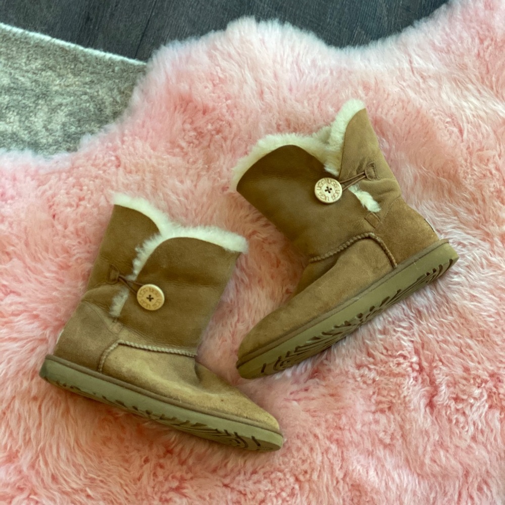 Bailey Button II Boots- Chesnut
